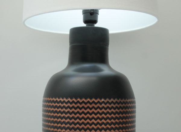 Lampara De Buró Decorativa Diseño Zigzag - Image 2